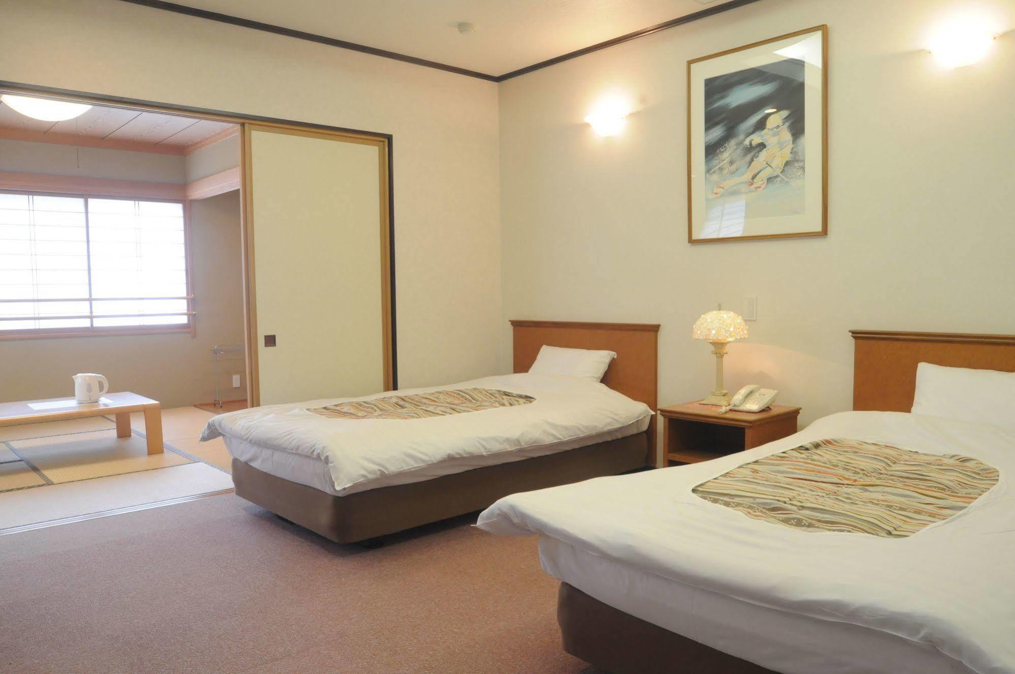 Hotel Bonfire Hakuba Eksteriør billede